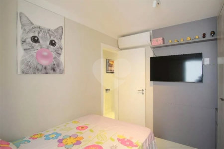 Apartamento à venda com 3 quartos, sendo 1 suíte,  em Vila Matilde, São Paulo, SP