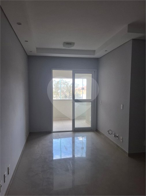 Apartamento à venda com 3 quartos, sendo 1 suíte,  em Vila São Sebastião, Mogi das Cruzes, SP