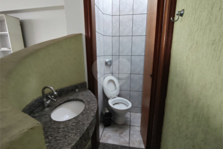 Casa para alugar com 4 quartos, sendo 1 suíte, em Vila Judite, Itapetininga, SP