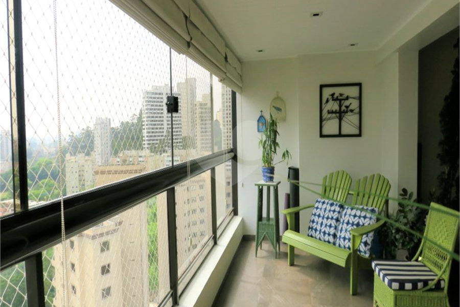 Apartamento à venda com 4 quartos, sendo 3 suítes, em Vila Sônia, São Paulo, SP