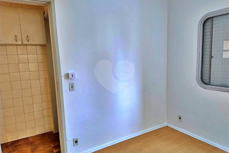 Apartamento à venda com 3 quartos, sendo 1 suíte, em Vila Olímpia, São Paulo, SP