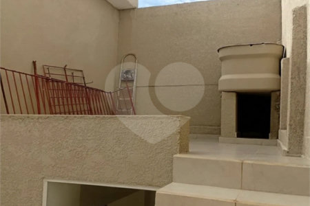 Sobrado à venda com 3 quartos, sendo 2 suítes,  em Vila Homero Thon, Santo André, SP