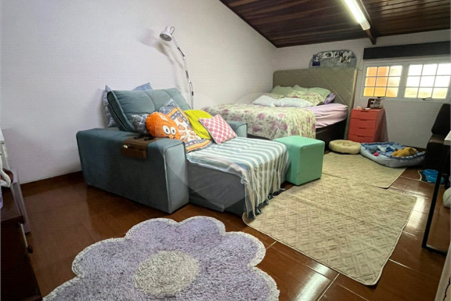Casa Térrea à venda com 5 quartos, sendo 2 suítes, em Tucuruvi, São Paulo, SP