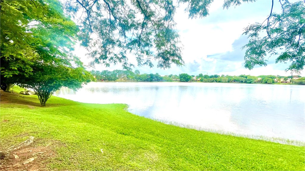 Casa à venda com 4 suítes no condomínio Vivendas do Lago, Sorocaba - SP