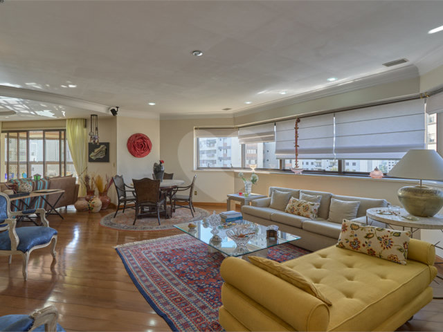 Apartamento à venda com 4 suítes em Campo Belo, São Paulo, SP