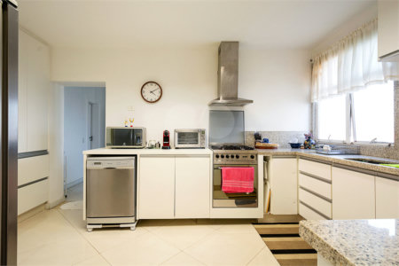 Apartamento à venda com 4 suítes em Jardim Marajoara, São Paulo, SP