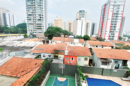 Apartamento à venda com 3 quartos, sendo 1 suíte, em Vila Olímpia, São Paulo, SP