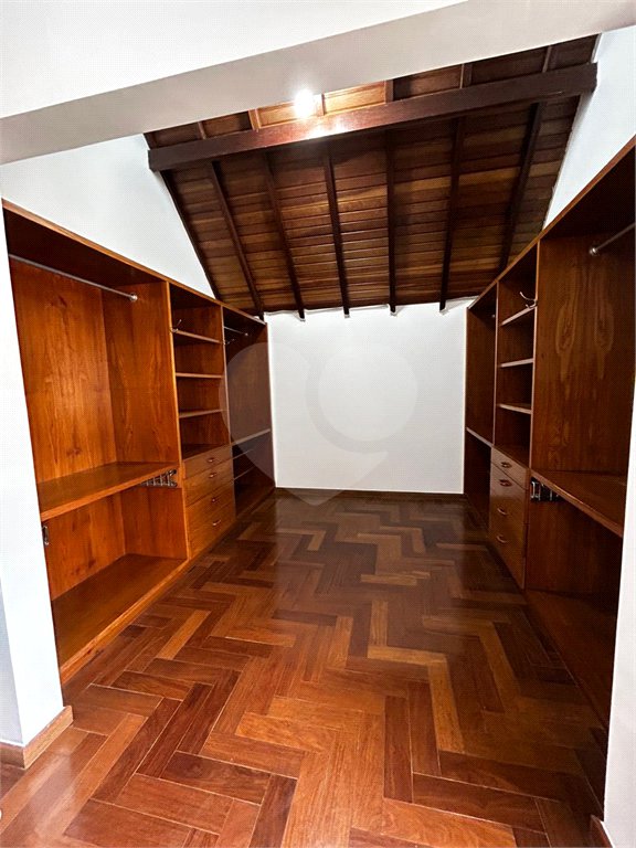 Casa à venda ou para alugar com 4 suítes no condomínio Vilaggio Monte Alegre, São Paulo - SP
