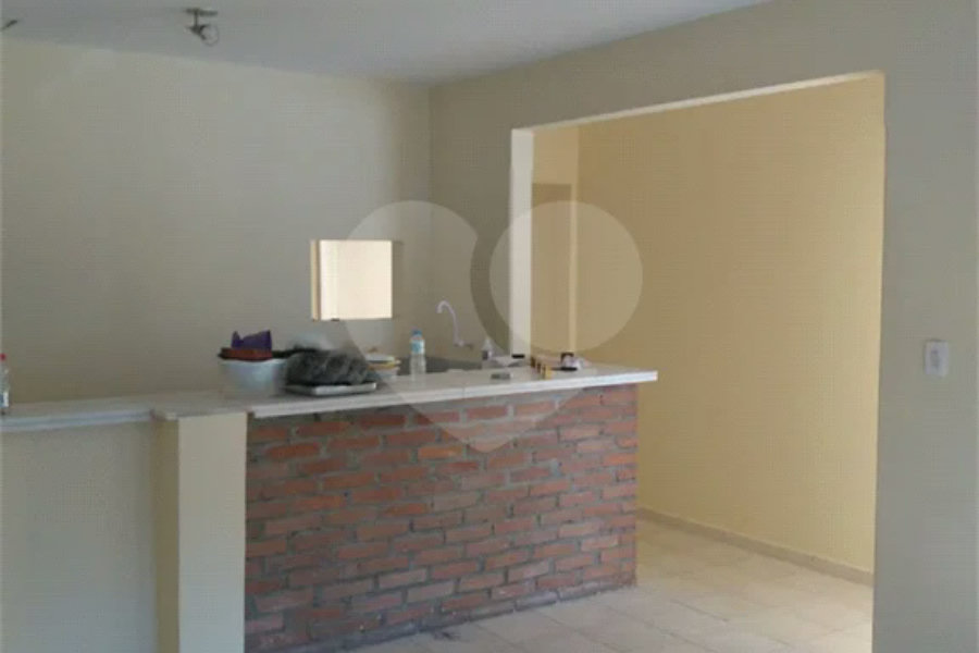 Imóvel Comercial para Venda ou Locação em ótima localização na Rua Palacete das Águias, 300.