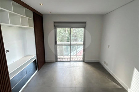 Apartamento à venda com 2 suítes em Parque do Morumbi, São Paulo, SP