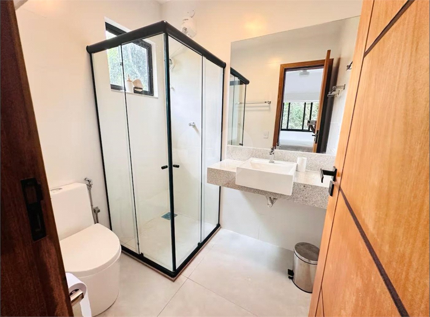 Casa à venda com 6 quartos, sendo 4 suítes,  em Caravelas, Armação dos Búzios, RJ