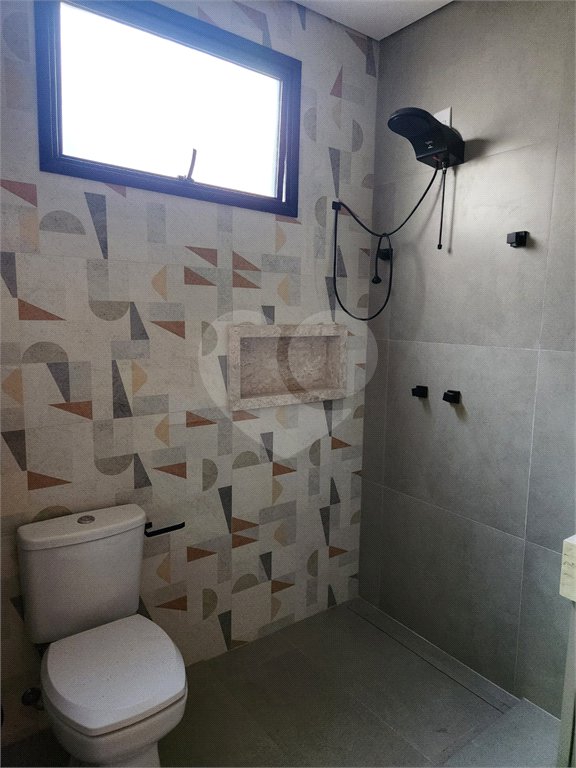Casa à venda com 3 quartos, sendo 1 suíte, no condomínio Jd. Parque Alvorada, Araraquara - SP