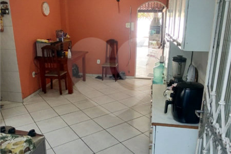 Casa à venda com 3 quartos, sendo 1 suíte, em Cosmos, Rio de Janeiro, RJ