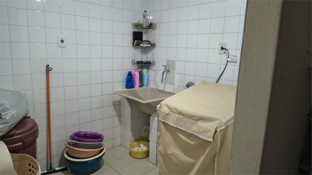 Terreno à venda com 6 quartos em Parque Peruche, São Paulo, SP