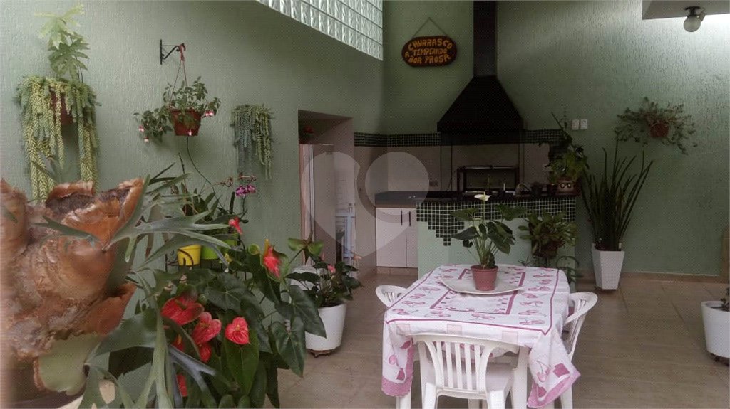 Casa à venda com 3 suítes em Jardim Franca, São Paulo, SP