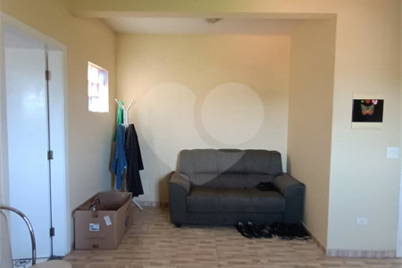Casa à venda com 4 quartos, sendo 1 suíte, no condomínio Shangri-la, Atibaia - SP