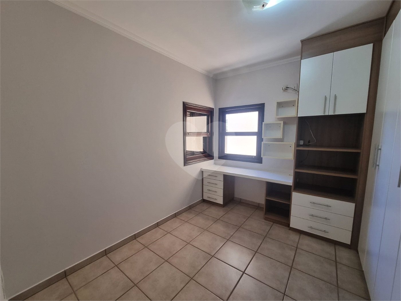 Casa à venda ou para alugar com 3 quartos, sendo 1 suíte, no condomínio Terras de Vinhedo, Vinhedo - SP