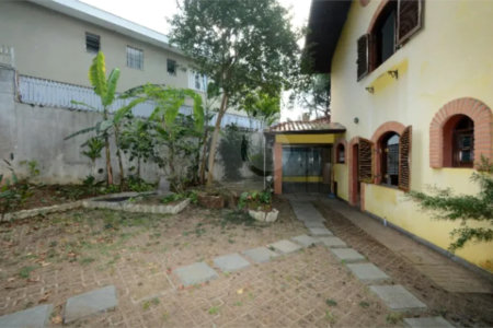 Casa à venda com 5 suítes em Capela do Socorro, São Paulo, SP