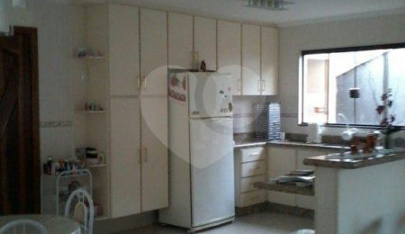 Casa à venda com 2 quartos, sendo 1 suíte,  em Jardim City, Guarulhos, SP