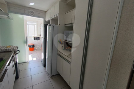 Apartamento à venda com 3 quartos, sendo 1 suíte, no Centro, São Roque, SP