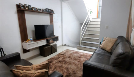 Sobrado à venda com 3 quartos, sendo 2 suítes,  em Vila Mazzei, São Paulo, SP