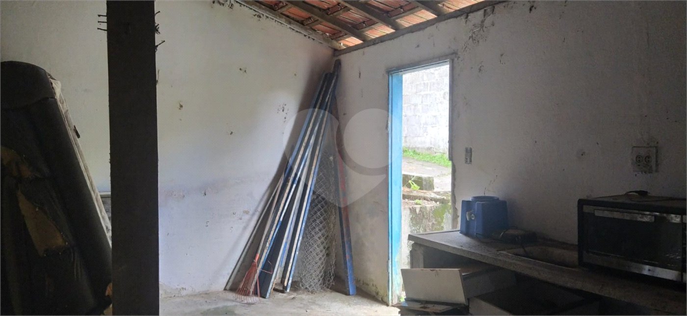 Chácara à venda com 5 quartos, sendo 1 suíte, em Estância São Luís, Suzano, SP