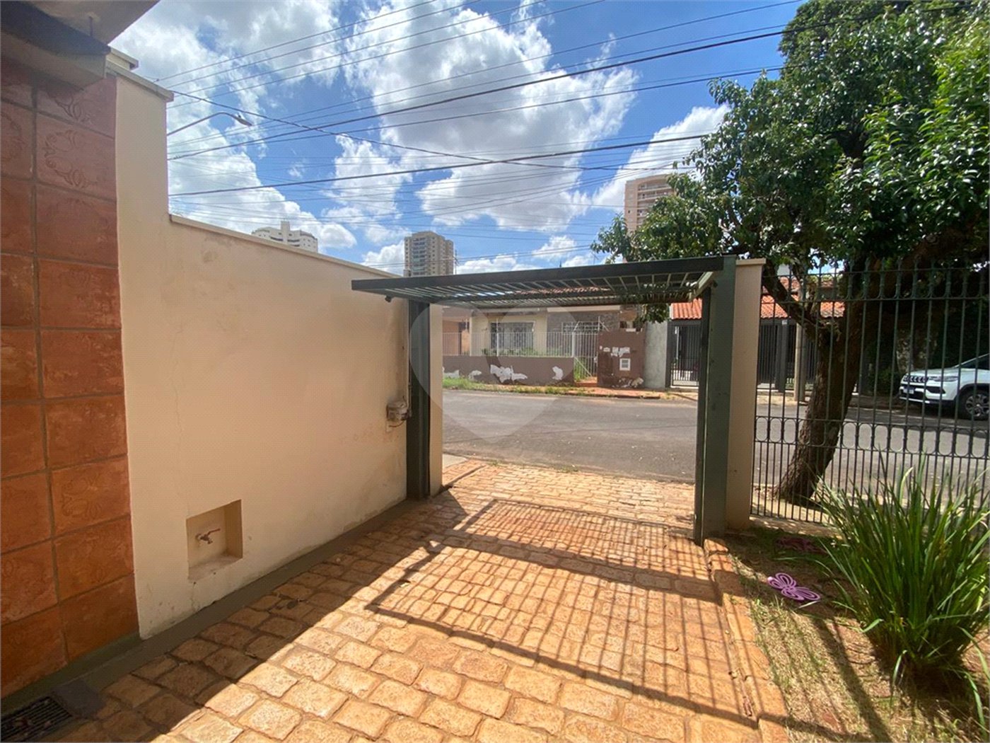 Casa à venda com 3 quartos em Jardim do Carmo, Araraquara, SP