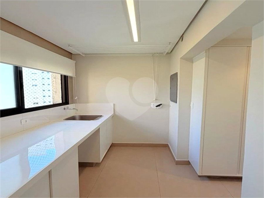 Apartamento para alugar com 2 suítes em Vila Andrade, São Paulo, SP