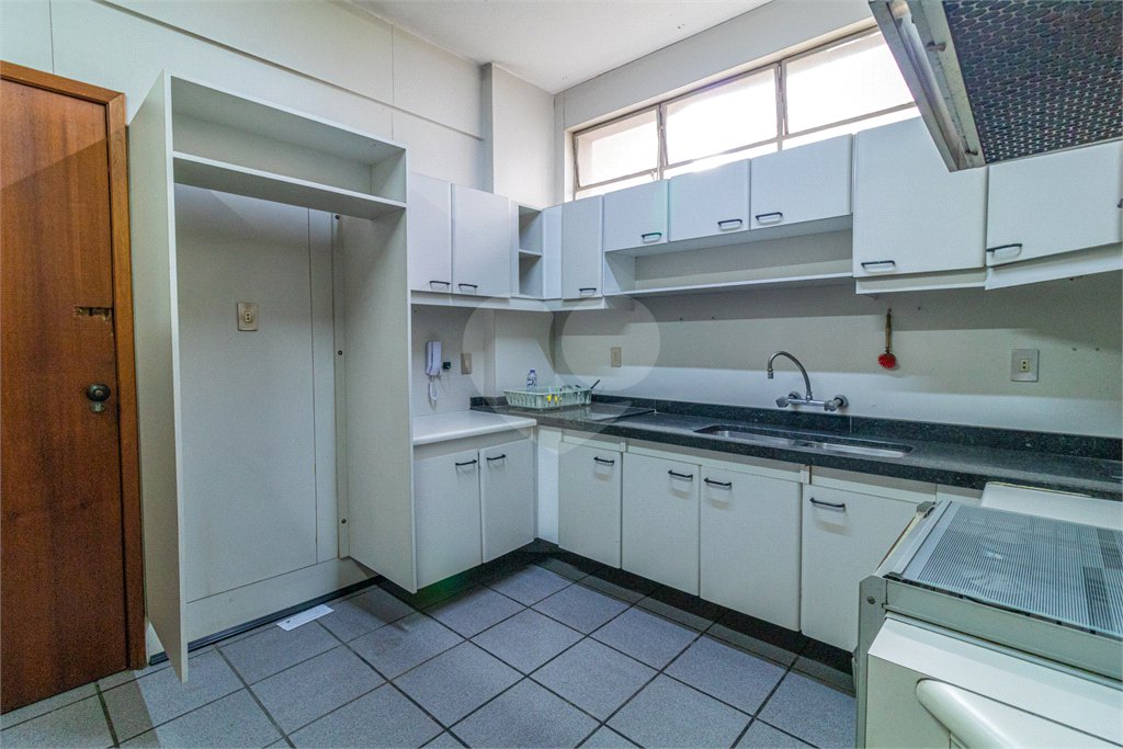 Apartamento à venda com 3 quartos, sendo 1 suíte, em Higienópolis, São Paulo, SP
