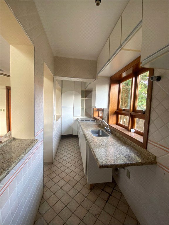 Casa à venda com 3 quartos, sendo 1 suíte, no condomínio Estância Marambaia, Vinhedo - SP