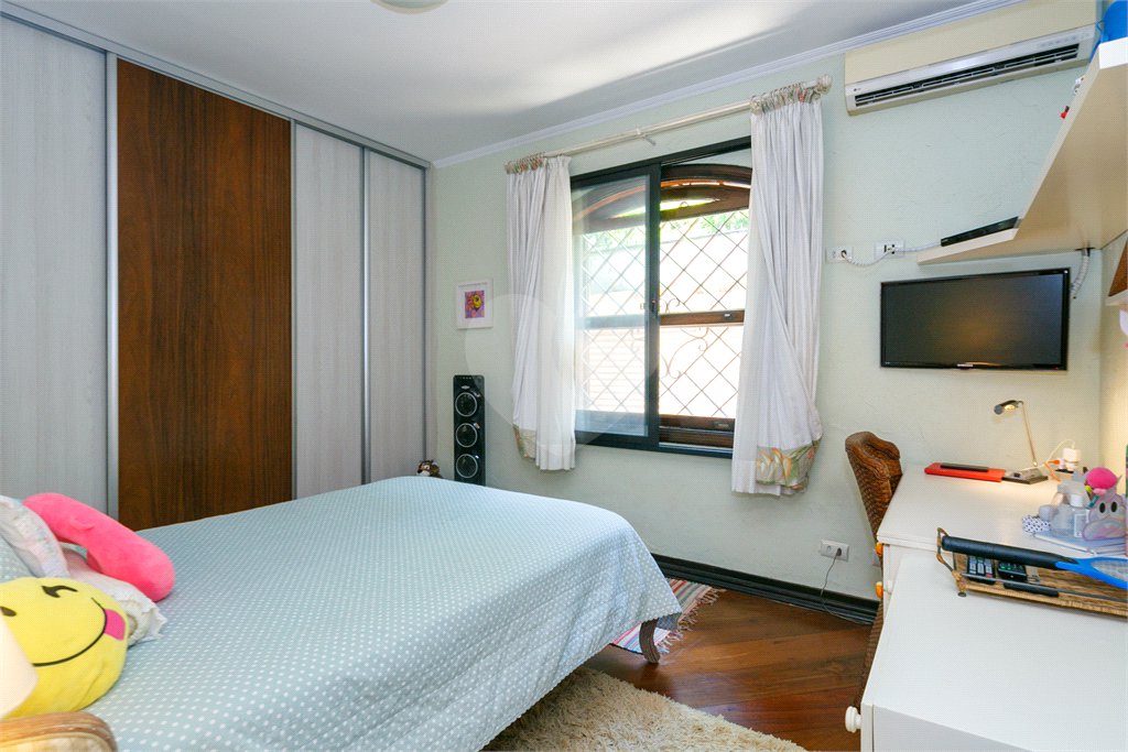 Casa Térrea à venda com 3 quartos, sendo 2 suítes,  em Brooklin Paulista, São Paulo, SP