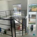 Casa à venda com 3 quartos, sendo 1 suíte, em Vila Modesto, Paraibuna, SP