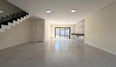Sobrado à venda com 3 quartos, sendo 1 suíte,  em Laranjeiras, Caieiras, SP