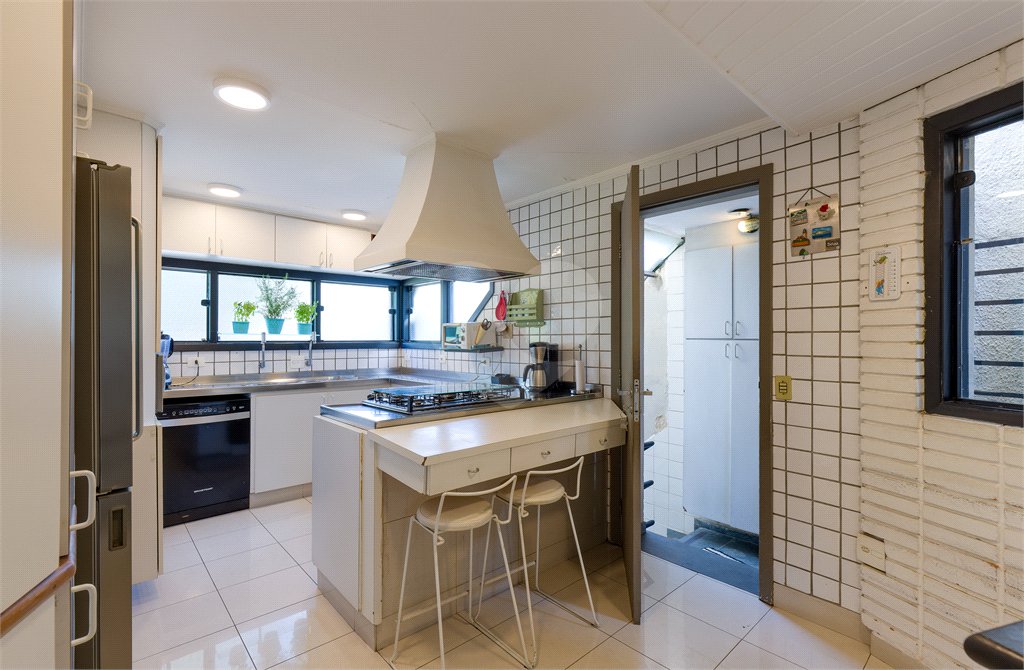 Casa à venda com 3 quartos, sendo 1 suíte, em Brooklin, São Paulo, SP