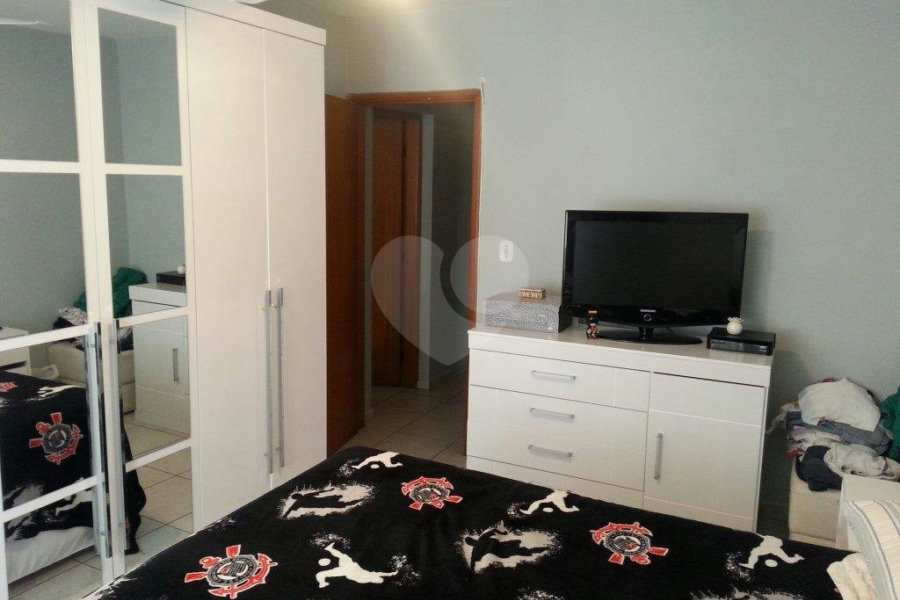 Sobrado à venda com 3 quartos, sendo 1 suíte, em Vila Galvão, Guarulhos, SP