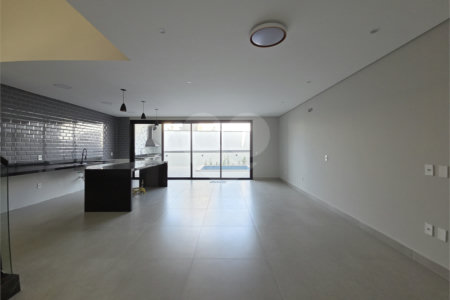 Casa à venda com 3 suítes no condomínio Helena Maria, Sorocaba - SP