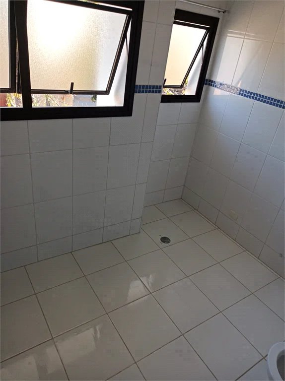 Sobrado à venda com 5 quartos, sendo 4 suítes,  em Rolinópolis, São Paulo, SP
