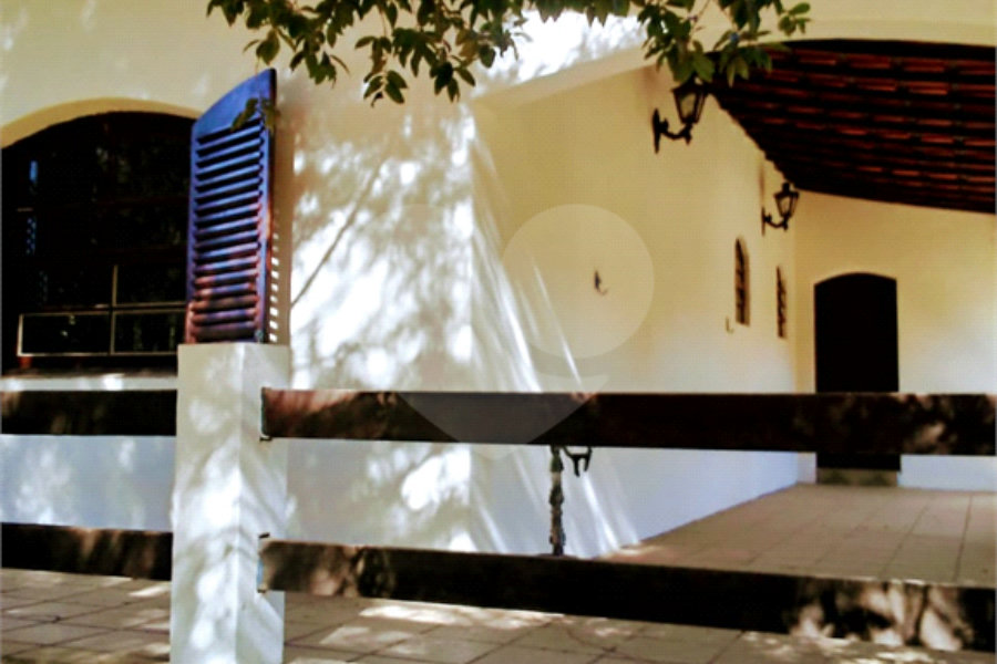 Chácara à venda com 4 quartos em Pirucaia, Mairiporã, SP