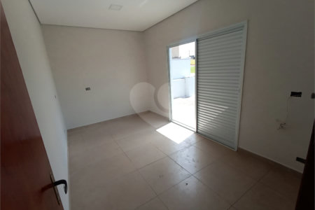 Casa à venda com 3 quartos, sendo 1 suíte, no condomínio Residencial Golden Ville, Itapetininga - SP