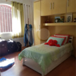 Casa à venda com 4 quartos, sendo 2 suítes, no condomínio Ibiratiba, São Paulo - SP