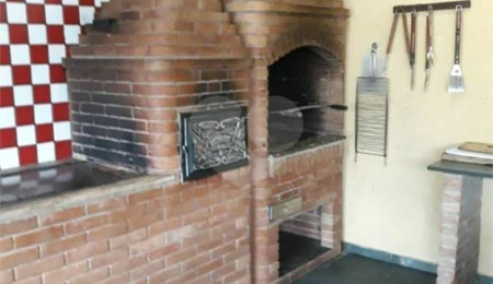 Casa à venda com 6 quartos, sendo 4 suítes, no condomínio Recanto dos Palmares, Atibaia - SP