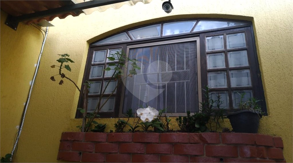Casa à venda com 4 quartos, sendo 1 suíte, em Cidade Kemel, Poá, SP