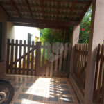Casa à venda com 4 quartos, sendo 1 suíte,  no condomínio Village da Serra, Araçoiaba da Serra - SP