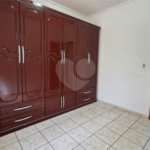 Casa para alugar com 3 quartos, sendo 1 suíte, no condomínio Santa Mônica, Atibaia - SP