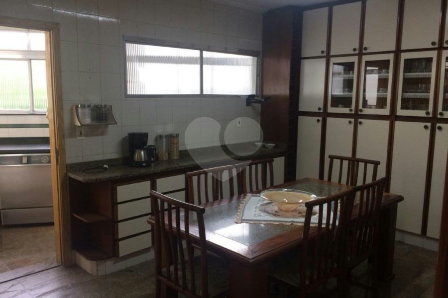 Sobrado à venda com 4 quartos em Santana, São Paulo, SP