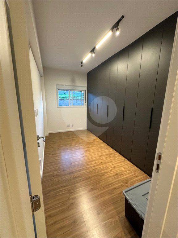 Apartamento à venda com 2 quartos, sendo 1 suíte, em Bairro do Cambará, São Roque, SP