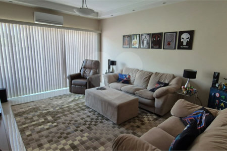 Casa à venda com 5 quartos, sendo 4 suítes, no condomínio Residencial Vilazul, Sorocaba - SP