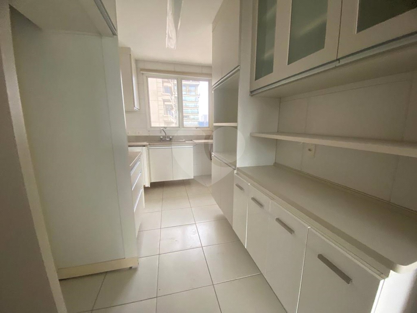 Apartamento para alugar com 3 suítes em Itaim Bibi, São Paulo, SP