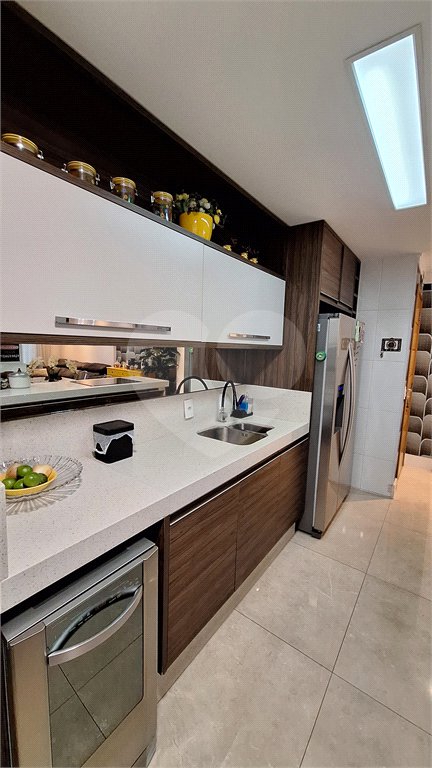 Apartamento à venda com 3 quartos, sendo 1 suíte,  em Vila Leonor, São Paulo, SP