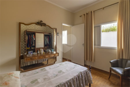 Casa à venda com 5 quartos, sendo 1 suíte, em Vila Nova Conceição, São Paulo, SP